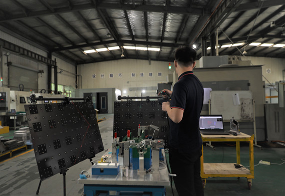 CMM แบบพกพาพร้อม Photogrammetry ในตัว