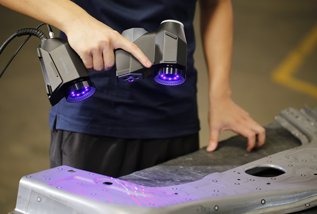 สแกนเนอร์ 3D พร้อมเทคโนโลยีแสงสีน้ำเงิน