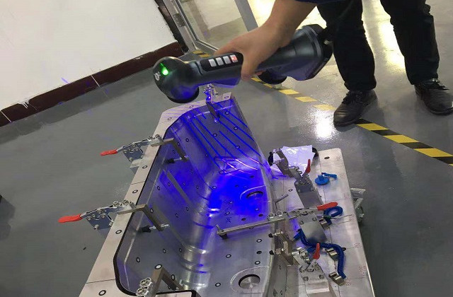 การวิเคราะห์การสึกหรอของแม่พิมพ์และการแข่งขัน